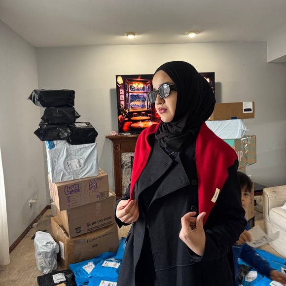 Red wool triangle scarf balaclava - Picture 3 of 4